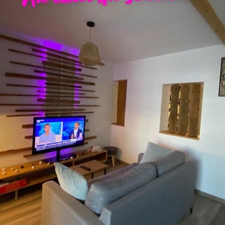 Au Coeur Du Senechal Apartment Маркиз Екстериор снимка