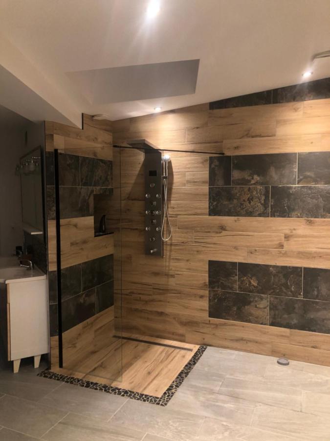 Au Coeur Du Senechal Apartment Маркиз Екстериор снимка