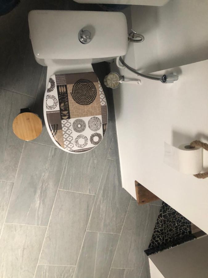 Au Coeur Du Senechal Apartment Маркиз Екстериор снимка