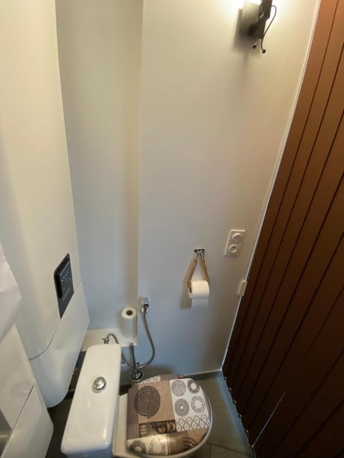Au Coeur Du Senechal Apartment Маркиз Екстериор снимка